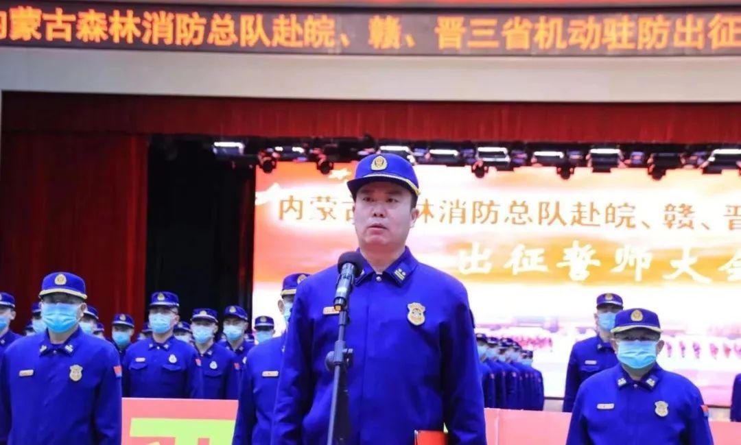 内蒙古草原，阳光下的牧歌画卷